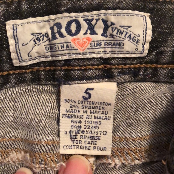 Roxy faded black jeans Jrs 5 stretchy, boot cut, low rise - Picture 5 of 8